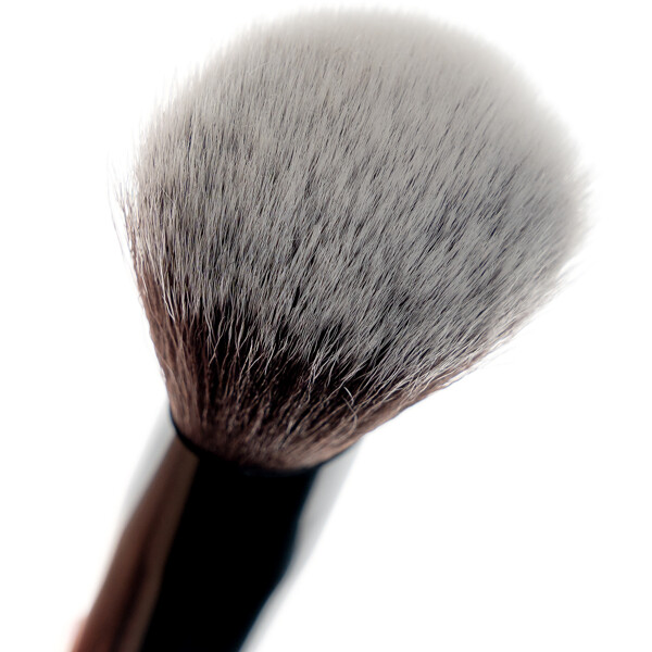 Brushworks No. 2 Buffing Foundation Brush (Bild 4 av 9)