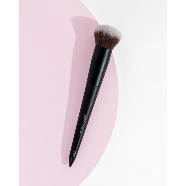 Brushworks No. 2 Buffing Foundation Brush (Bild 5 av 9)