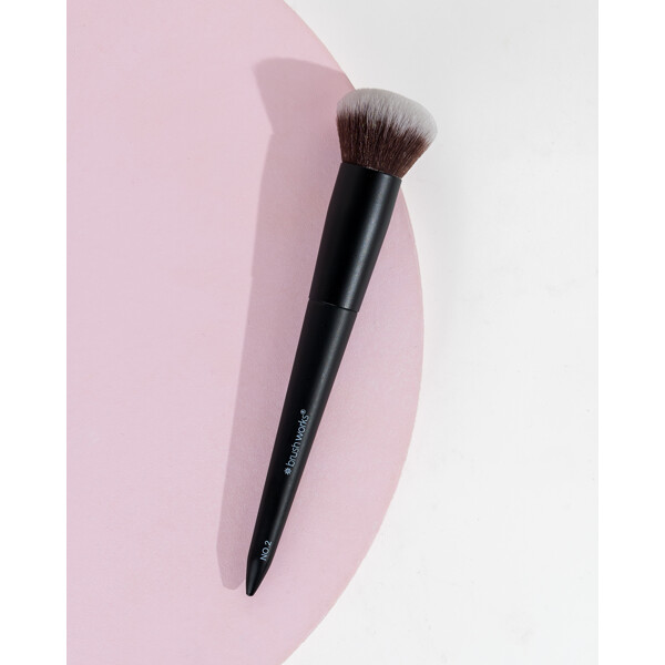 Brushworks No. 3 Multi-Tasking Brush (Bild 5 av 8)