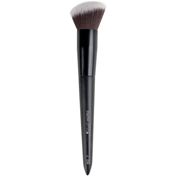 Brushworks No. 7 Angled Blush Brush (Bild 3 av 9)