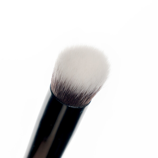 Brushworks No. 8 Precise Angled Concealer Brush (Bild 4 av 9)