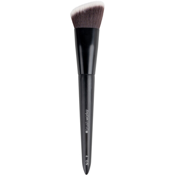 Brushworks No. 9 Angled Flat Foundation Brush (Bild 3 av 11)