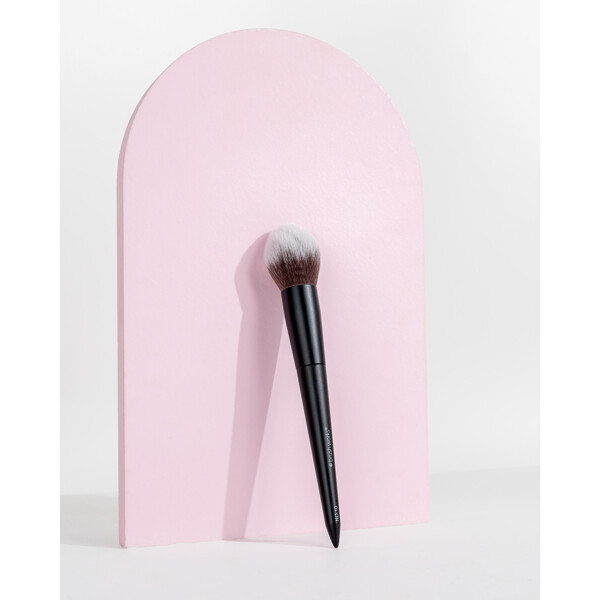 Brushworks No. 10 Bronzer Brush (Bild 6 av 8)