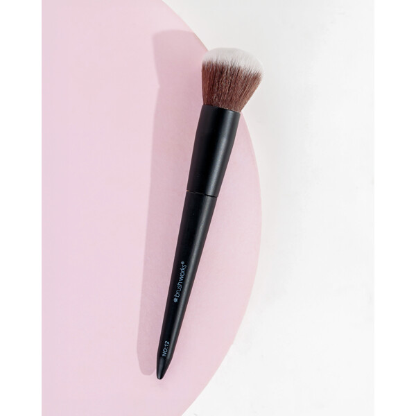 Brushworks No. 12 Blush Brush (Bild 5 av 7)