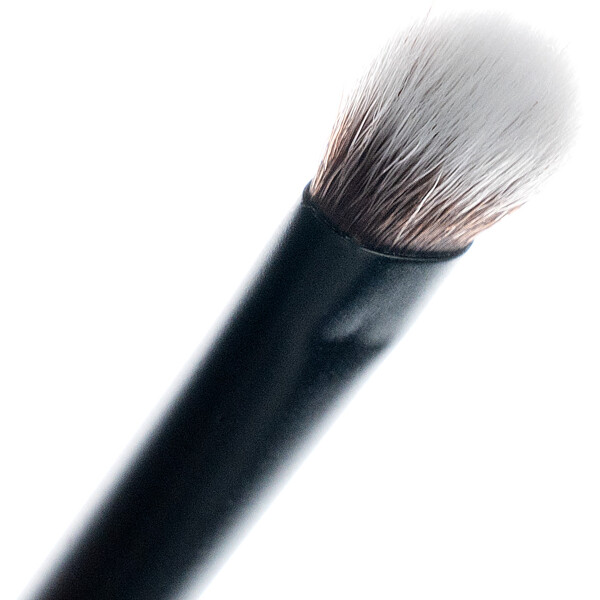 Brushworks No. 19 Crease Blending Eye Brush (Bild 4 av 6)