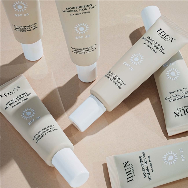 IDUN Moisturizing Mineral Skin Tint (Bild 3 av 3)