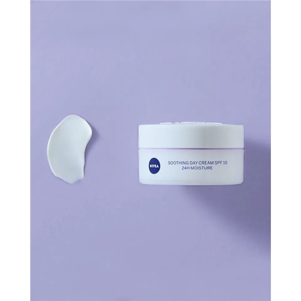 Nivea Soothing Day Cream - Sensitive Skin (Bild 2 av 6)