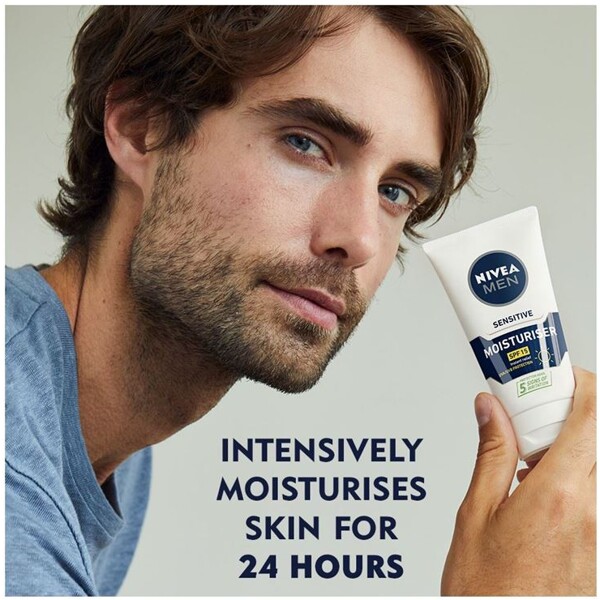 Nivea Men Sensitive Face Moisturiser SPF15 (Bild 3 av 8)