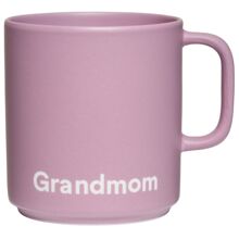 Grandmom / Lavender - Design Letters Favoritkopp med handtag